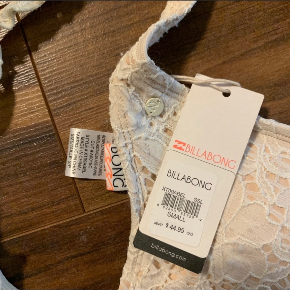 NWT Billabong lace Bikini top